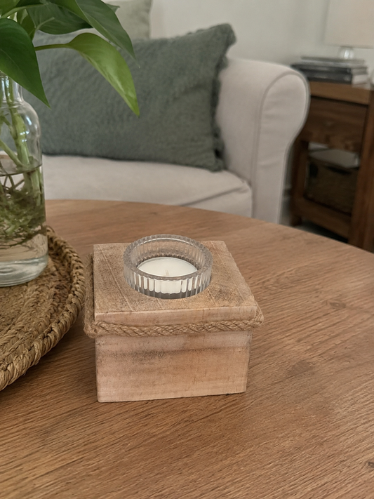 Portavelas de Madera Artesanal | Ilumina tu Hogar con un Toque Único