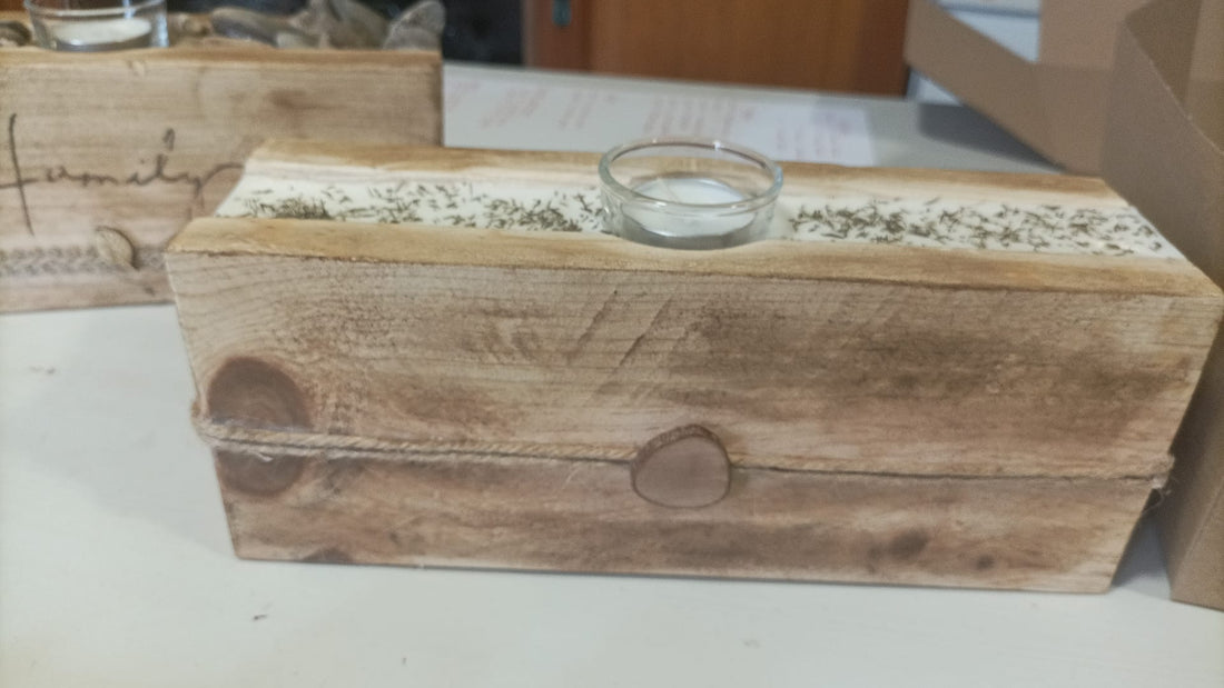 Portavelas artesanal Kimori con vela central y vela natural de soja aromática